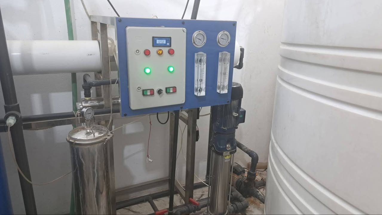 السلام عليكم تصفية واحد متر للبيع
مع تانكي عدد ٢ واحد ٥٠٠٠ والثاني ١٠٠٠٠


**إذا كنت صاحب هذا الإعلان وتريد حذفه لأي سبب، رجاءا أرسل رسالة إلى الدعم الفني**