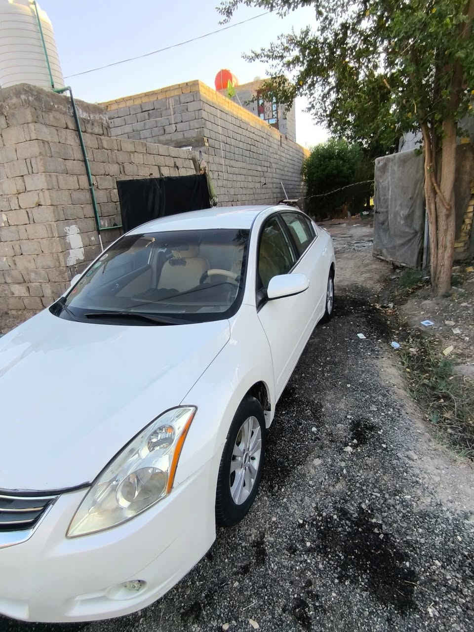 ***********للاتصال   السعر 88وبيه مجال قليل
نيسان التيما 2010خليجيه مكفوله كفاله عامه ماعدا الجاملغ جهه الصدر بيه بارد 4اصابع والباقي كفاله لاصبغ ولاتبديل
السياره فول مواصفات ماعدا الفتحه. بصمه تشغيل بصمه ابواب
تخم تاير جدد 
دوشمه جديده
حدايده جديده
كير محرك جدد
تبريد ثلاجه
محرك 4سلندر2.5
السياره رقمها بابل باسمي ومصفره من كلشي سنويه لغايه 2029 شوكت ماتريد تحويل
السياره خير من لله ترايك للبصره
مكان السياره بابل مركز المدينه
مامتواجد ع الفيس
