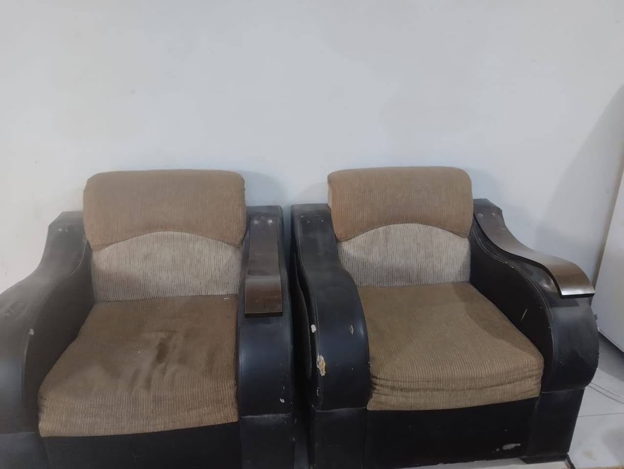 #ناصرية_الشهداء_شارع_النص
٦ قطع تخم السعر فقط ٧٥ لحك والله بلاش يردون يجيبون جديد الناس.***********
