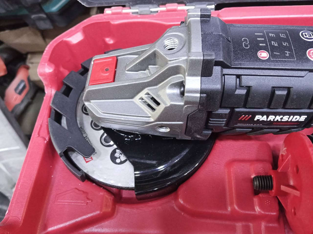 كوسره برشلز جديد وغير مستعمل سعر القطعه 75 جديد وغير مستعمل يوجد توصيل لجميع المحافظات


**إذا كنت صاحب هذا الإعلان وتريد حذفه لأي سبب، رجاءا أرسل رسالة إلى الدعم الفني**