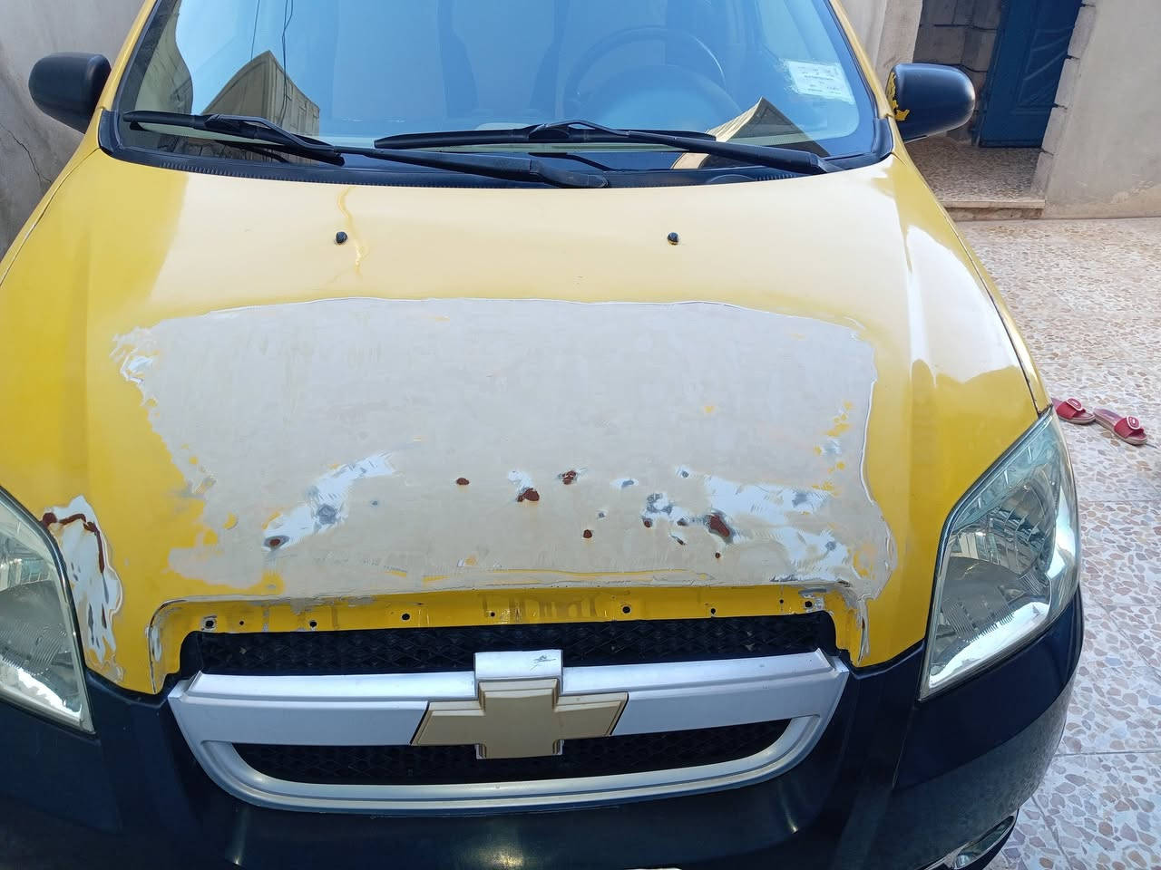 السلام عليكم
سياره افيو موديل 2011
داخل لونين كير ومحرك بحاله جيده مبدل جاملغ كدام يسار 
بيها كابون بانزين رقم الماني 
طخه بل صندوك  هيئه وغرامات صفر تعال شوف سعر    50  ومجال قليل هاتف                ***********  مامتواجد عالفيس خابر وشوف بعينك
