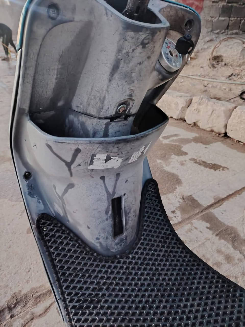 (من رخصت الادمن) السلام عليكم.
 دراجه ماكس منغول
مكينه55
صالنه FM أصليه
كابريته أصليه
شوته رياضيه
 شلعه ومعدل الدراجه جاهزه وخير من ألله 
مكاني نجف حي الميلاد شارع 20 قرب أسواق وعد او قرب ماكولات أمجد الدراجه أحلى من الصور رقم الهاتف:***********
واتساب ***********
