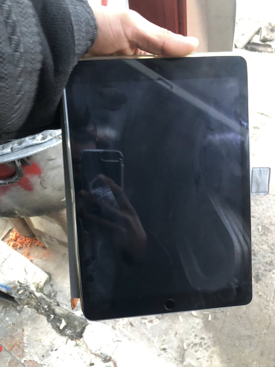 السلام عليكم ايبات ٩للبيع
نضافه ميه بل ميه 
جهاز لك بمعنى الكلمه 
ذاكره ٦٤
بطاريه ٩٨
كرتونو موجود 
سعر ٢٥٠وبيي مجال 
مكاني موصل الايمن دورت الرساله 
***********
