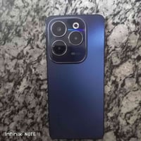 للبيع هوت 40 مبدل شاشه ويا حافضه بي ام وشاحنه الاصليه 45 واط صوت عالي ...