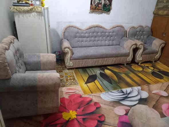 عمي السلام عليكم قنفات للبيع انضاف شوف العين 12 نفر اللي يريدهن يخابرني وبخير ويتدللا وهذا رقمي العنوان النجف شارع كربلاء عمود 130//  ***********
