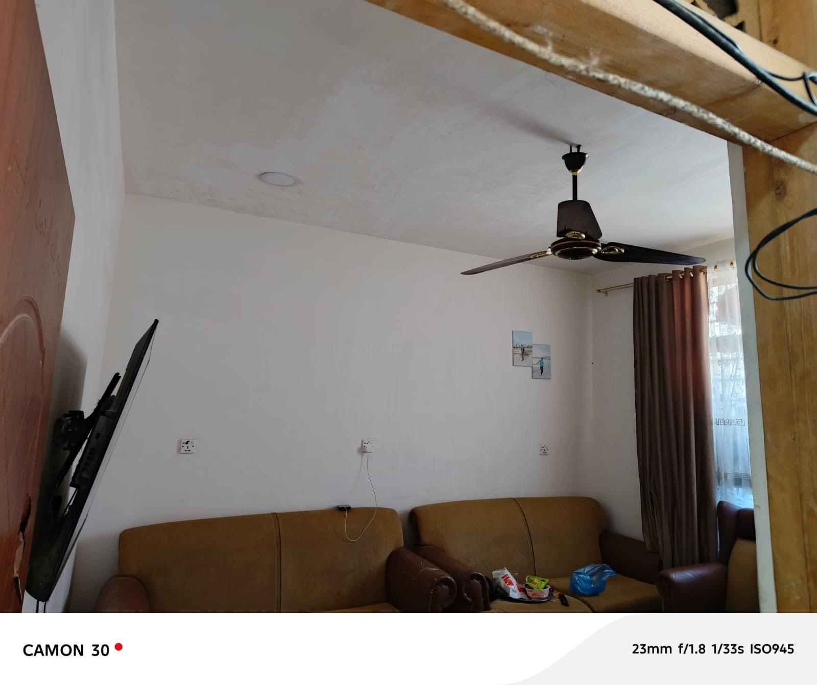 السلام عليكم بيت زراعي زراعي سوق رضا مساحه ٧٥ قرب مولده رزاق العامري يحتوي ع استقبال ومطبخ وغرفه وحمام خارجي وداخلي  والطابق الثاني نفس فصال الجوه بالضبط بس الحولي ماملبوخ يعني هيكل  ب ٤٣ ربي مجال قليل. للشراي  ***********
