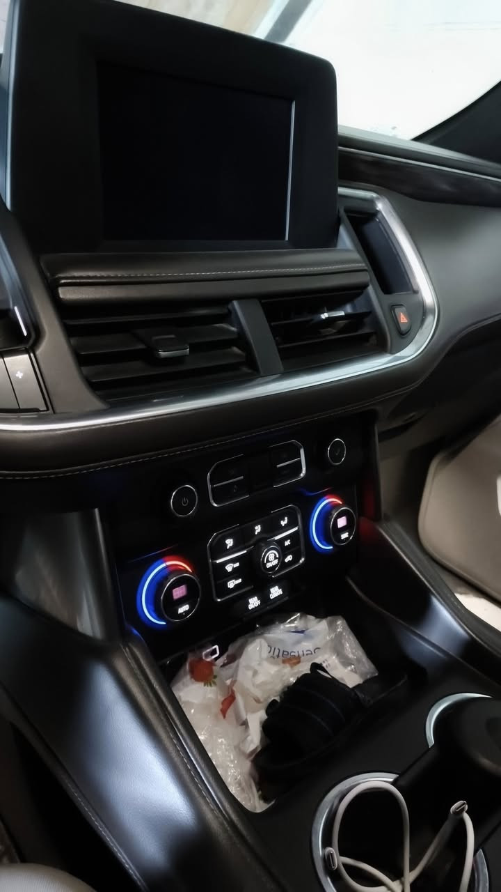 سياره تاهو موديل 21خلجي LS
بسمي 5بصمات 
ثلاجه 
***********
