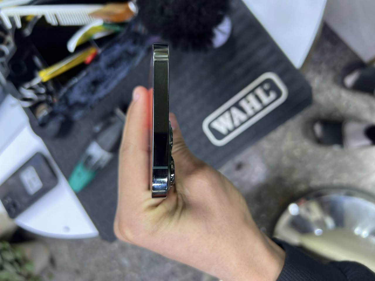 سلام عليكم ايفون13برو ماكس للبيع ذاكره 256 بطاريه85 نضافه 100‎%‎ وتر بروف فقط جهاز سعر 675 مكان بغداد الزعفرانيه هاتف ***********
