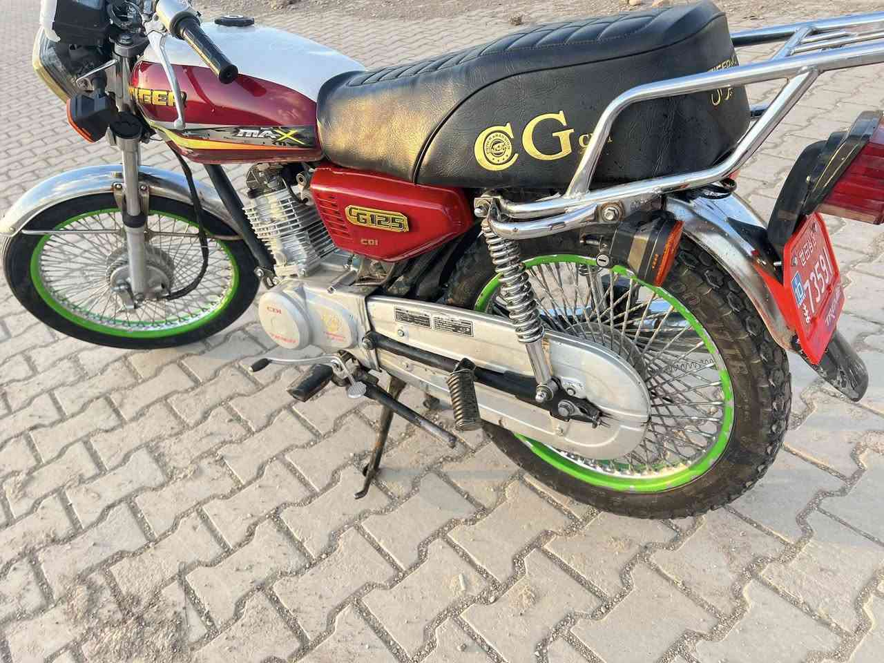 السلام عليكم شباب تايگر 2019محرك مامفتوح نضافه فوول لأصرف ولا بخار كهربائيات كلها شغاله ما بيها عيب سعرها 330 وبيها مجال الشراي يتصل ***********
