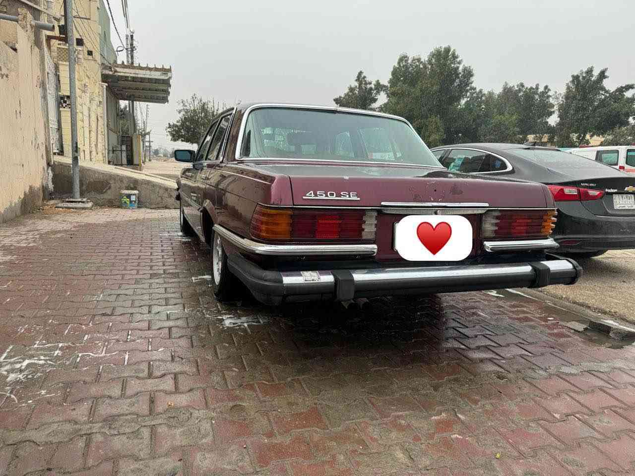 سلام عليكم 
مارسدس للبيع او للمراوس 
ادوات بدون كص يعني بوجك تروح اتسجل
بيها مكينه وكير بطه حالين 
تبريد شغال 
ومكينتها وكيرها موجودات وشر شغاله
السياره جديده حيل 
السعر ٦٥ وبيها مجال قليل 
للاستفسار
*********** النجف, العراق
