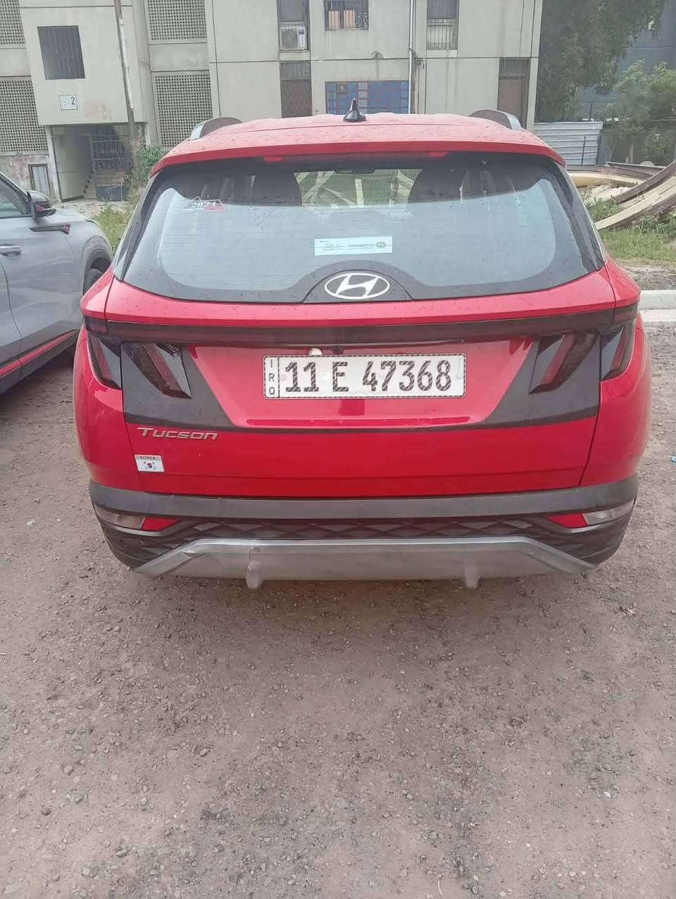 توسان موديل 23 خليجي مكفول من الصبغ فقط بارد بل صندوق ماشيه 87كليو رقم جديد مواصفات 
 بصمه 
جلد ابيض
 بردات بلاده
محرك 200 دوش 
هند بريك دكمه
السياره مسوي ادامه كامله اله قبل سبوع السعر 180
***********
