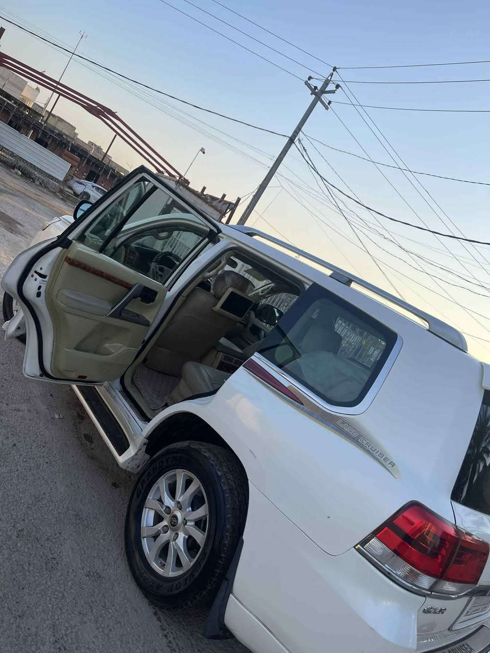 سلام عليكم لاندكروز :مديل 2008 محدثه 2019
سيار مصبوغ عام ولباقي كفال 
سعر 245وبيه مجال 
مراوس حسب لقناعه 
رقم ***********
*********** 
؟
