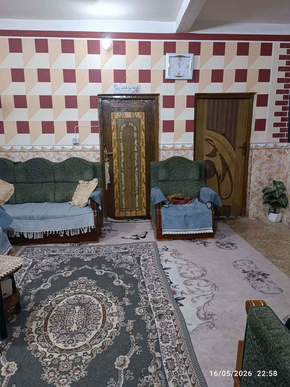 بيت طابو صرف للبيع
******************
المساحة ١٥٠ متر
طابق واحد
الواجهه ١٠ متر
النزال ١٥ متر
***************
الموقع حي الشرطة
ثاني بيت عن الركن 
وعن الشارع العام
****************
يحتوي على
٢ غرف نوم 
براني 
صالة 
مطبخ 
صحيات داخلي وخارجية
********************
للاستفسار اكثر مراسلة ***********
