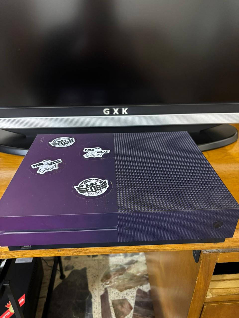 السلام عليكم   اكس بوكس للبيع السعر ١٠٠   للاستفسار على الرقم ***********
