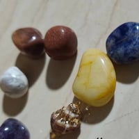 احجار • توصيل