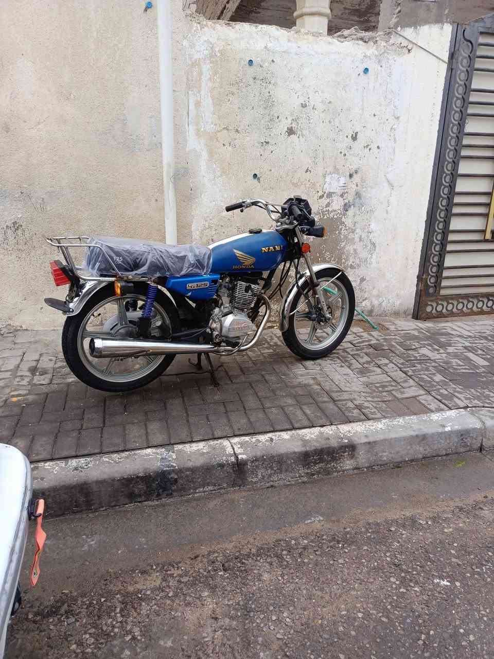 السلام عليكم دراجه للبيع اوراق اوراق سحب الموديل 21 السعر 600 وبيها مجال
مكاني بصره القبله 
***********
