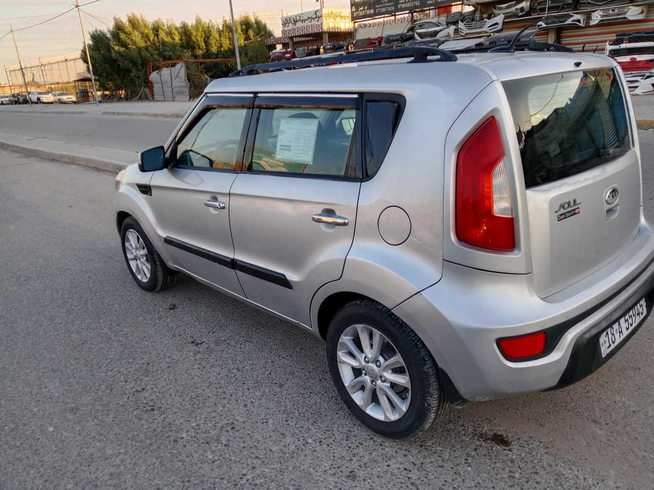 السلام عليكم للبيع كيا صول موديل 2013 سيارة جاهزه كير مكينة حداديه تبريد كله جاهزة سنويه جديدة اوهزه جديده باسمي مكينه 2000 دوش سيارة جديدة بيه مكانات صبغ بسيطه ابيع على السونار السعر 88 مكانه حله الاتصال ***********
