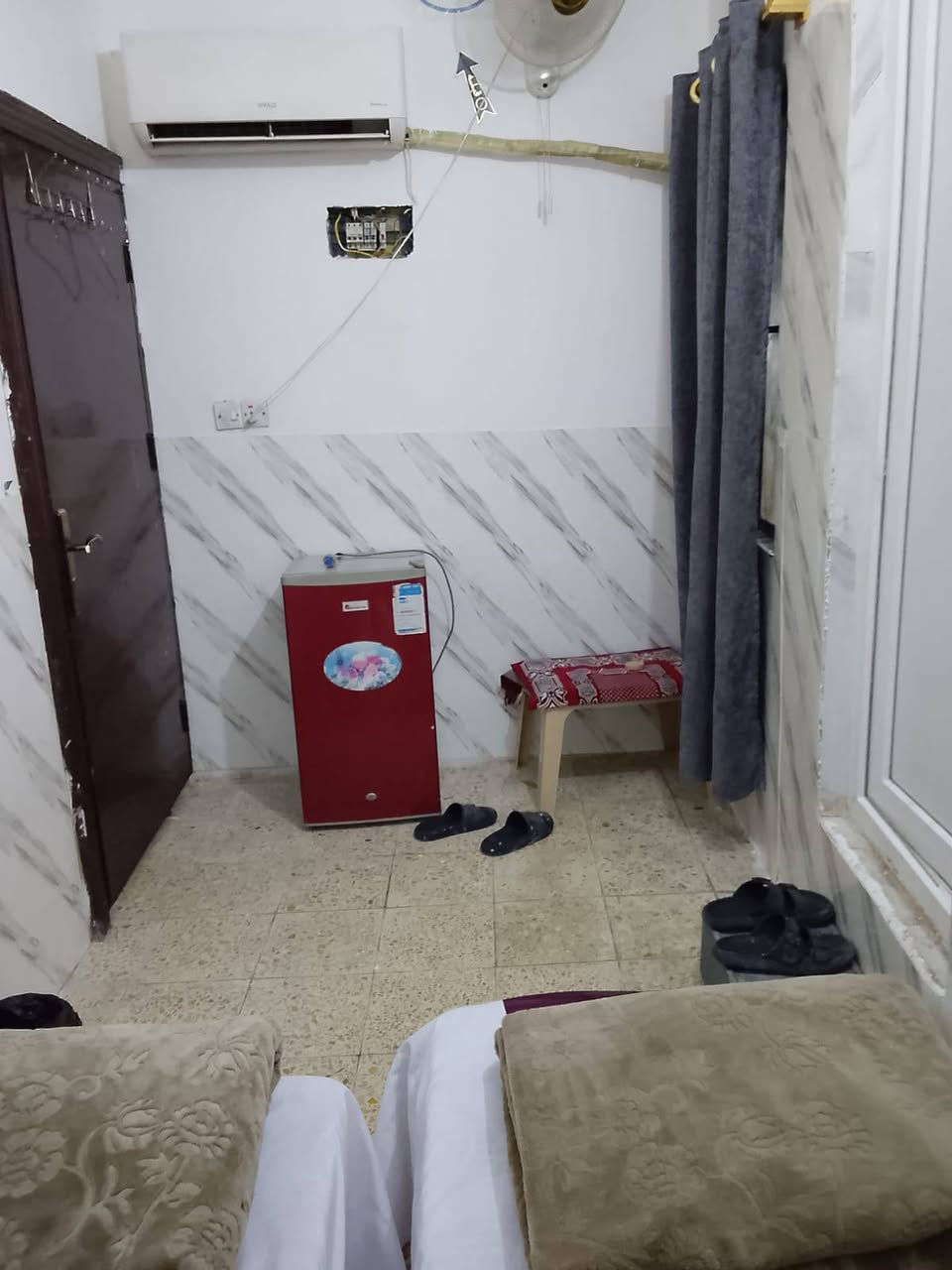 فندق العطاركربلاء شارع الجمهورية
تبريد ٢٤ ساعه 
يتم الحجز عن طريق مراسلت الصفحه او الاتصال ع الرقم 
***********
