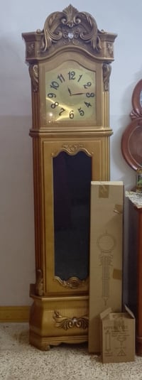 ساعة عامودية • جديدة • ٢م
