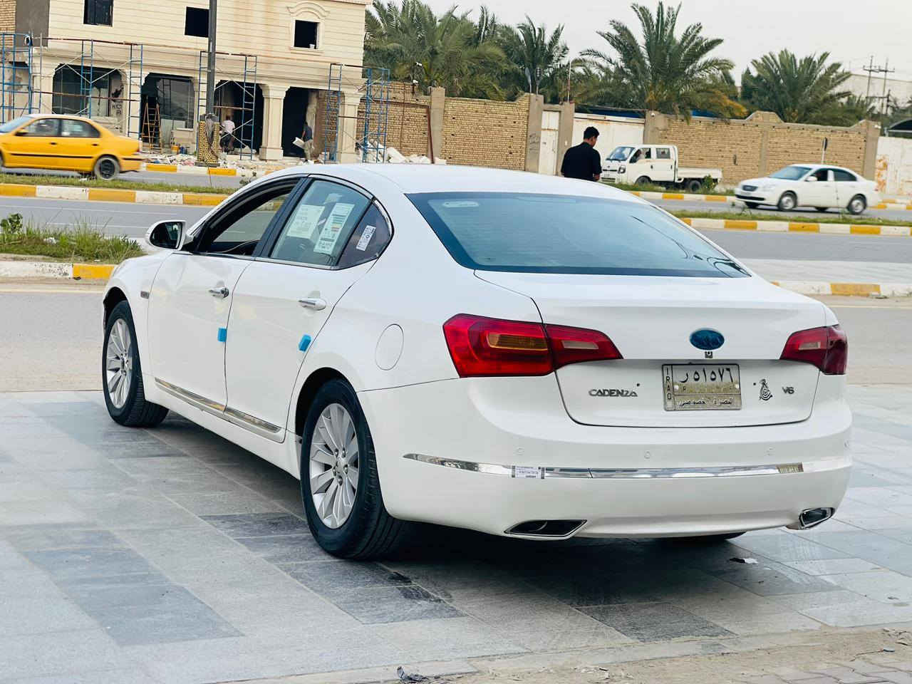 السلام عليكم للبيع كيا كادينزا 2011 وارد خليجي 6 سلندر  باب وبنيد صبغ سويج شاشه كامره كشن جلد تحكمات ويل كب وبعد مواصفات سياره جاهزه حره تحويل ثاني يوم سنوية لل 28 مكان السياره ناصريه السعر 98 وبيها مجال ***********
