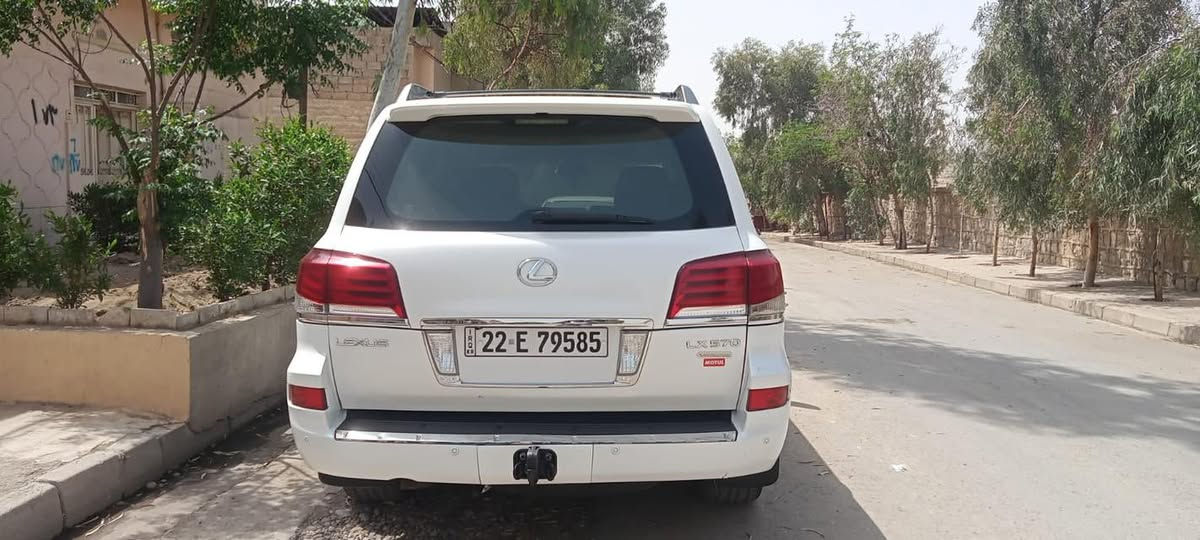 سلام عليكم
سعر كلش مناسب 💯
لكزس LX 570 موديل 2013 خليجي
 وكالة بريمي فول مواصفات(داخل احمر)

سعر فقط 375 ورقة  و مجال كلش قليل
ماشي 120 كيلومتر  بشرط الفحص 
سيارة ماشاءالله بعدها بالكارتون ❄️
السيارة بحالة نظيفة جداً 
بصمتين مالشركه موجوده

🔴سونر موجوده، السياره كفاله مكفوله عامه حتى الدعاميات بدون صبغ 
گير محرك كهربائيات مكفول (كبس بشرط الفحص )

رقم فحص هزه سنوي كلشي مالتها جديد بس تتحول باسمك انشاءالله 🌹
جكات صندوق كهربائي مقاعدتدفئه تبريد، والمقاعد الخلفية كهربائية
كاميرات، رادار، تحذير الخروج عن المسار
مثبت سرعة ذكي، تحكم كهربائي بالارتفاع والانخفاض
نظام مانع الانزلاق، حساسات أمامية وخلفية مع كاميرا
كشن خازن ذاكرة، إنارة زينون و LED
مكان السيارة موصل او بغداد

***********
