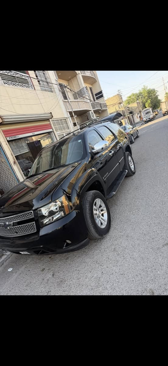 السلام عليكم تاهو موديل 2009 z71 كنديه بدون حادث بدون ايرباك بيه تبديل بنيد بالعراق مطخوخ ومبدل كشن مفصول السياره نضيفه سنويه بااسمي السعر المطلوب 208 وبيه مجال  للشراي للاستفسار ***********
