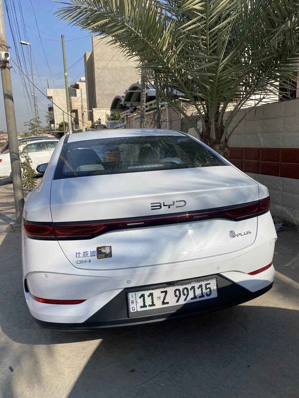 السلام عليكم 
Byd جن بلاص 
زيرو السياره ماشيه خمسه  الف فقط
سياره مكفوله  
داخل ابيض حوضيات  وشاحنه  ومبدل دهن جديد  
كامله مكمله السياره 
السعر 18900 وبيه مجال قليل 
مكاني بغداد شارع فلسطين 
***********
