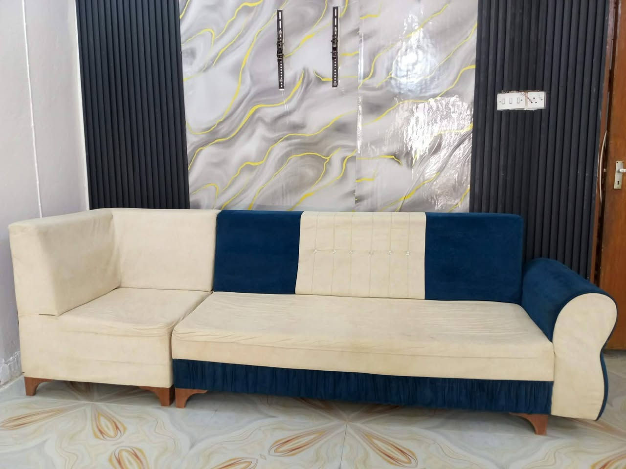 تخم 11 مقعد للبيع
نضيف جداً وما بي أي ضرر 👍
💰 السعر: 225 وبي مجال 
📍 المكان: الديوانية – حي الجمهوري
اللي يريد يشوفه أو يستفسر يراسل خاص 📩


**إذا كنت صاحب هذا الإعلان وتريد حذفه لأي سبب، رجاءا أرسل رسالة إلى الدعم الفني**