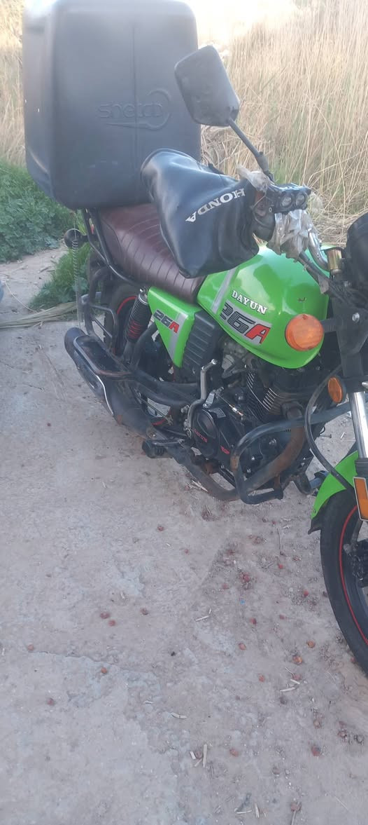 محرك 150 مرقم بغداد  دراجه نضيفه
تجي تفحص بعيونك مكاني بغداد التاجي 
الرقم ***********وبي واتساب سعر 1900
