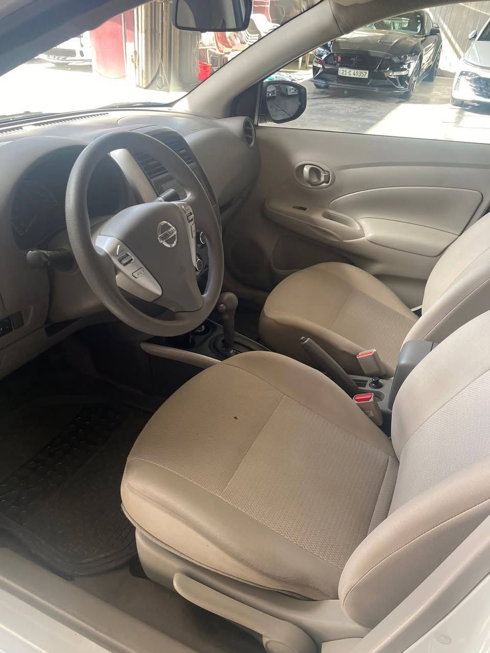سلام عليكم نيسان صني مصري موديل 2025 كفاله عامه بس طعجه خفيفه بل جاملغ موضح بل صور باقي سياره كفاله عامه شاشه وتبريد بيانو خلفي المكان مدينه الصدر شقق الحبيبيه رقم ***********السعر 120وبيها مجال ماشيه 34
