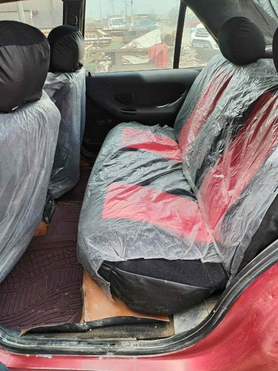 السلام عليكم بيجو فرنسي كير اتو306 موديل 2003 رقم بابل بسمي تحويل مباشر سنويه لل 29 هزه جديده تايرات نضيفه حداديه كهربائيات حساسات سماعات مسجل كله شغال سياره مال جناي العنوان بابل الحمزه الغربي    السعر 35 وبيه مجال للشراي للاستفسار ***********
