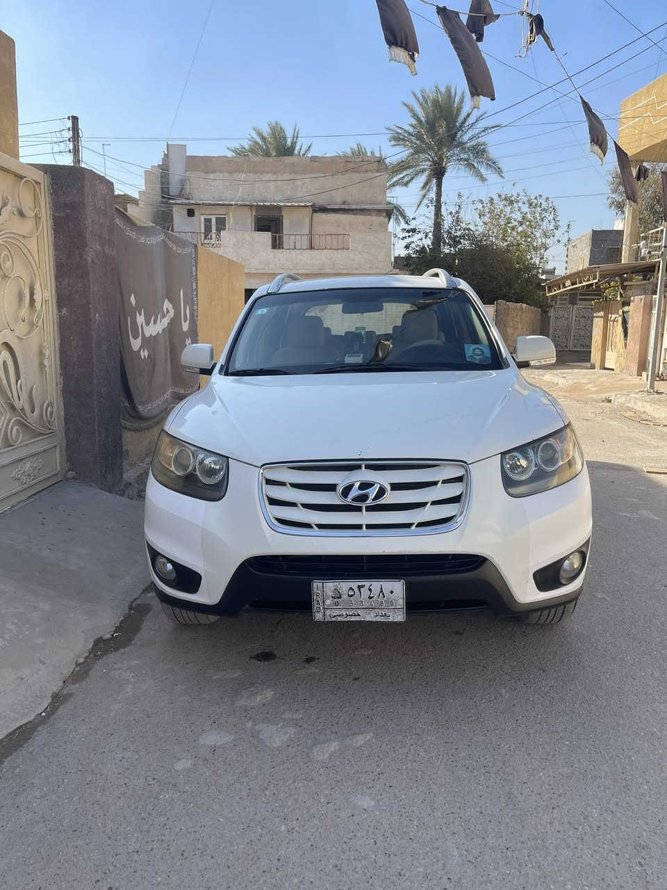 السلام عليكم
سنتافي 12 الشركة العامة
ماشية 187500
محرك3500 مكفول 
كير مجفت 
السيارةًمكفولة من الصبغ حتة الدعاميته مكفولة 
السيارة سبعة راكب 
بس بية طخة بصيطة كلش  بلباب الخلفي 
 رقم الهاتف 
***********
