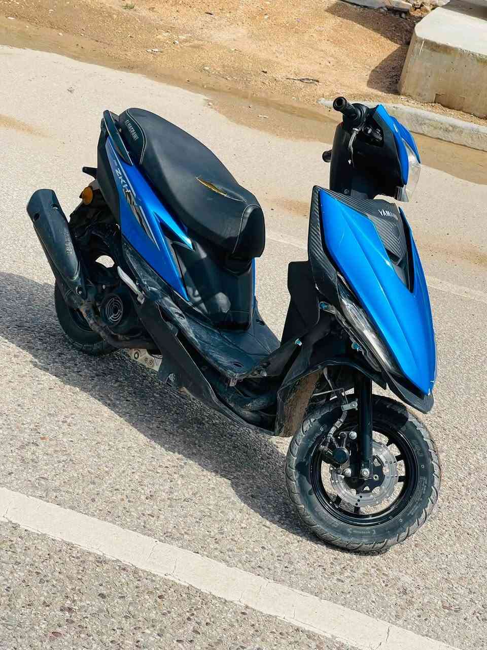 ماكس للبيع ما مفتوحه دراجه نضيفه عوزه ترتيبات السعر400وبي مجال مكان حي العباس رقم *********** متواجد ماسنجر واتساب

