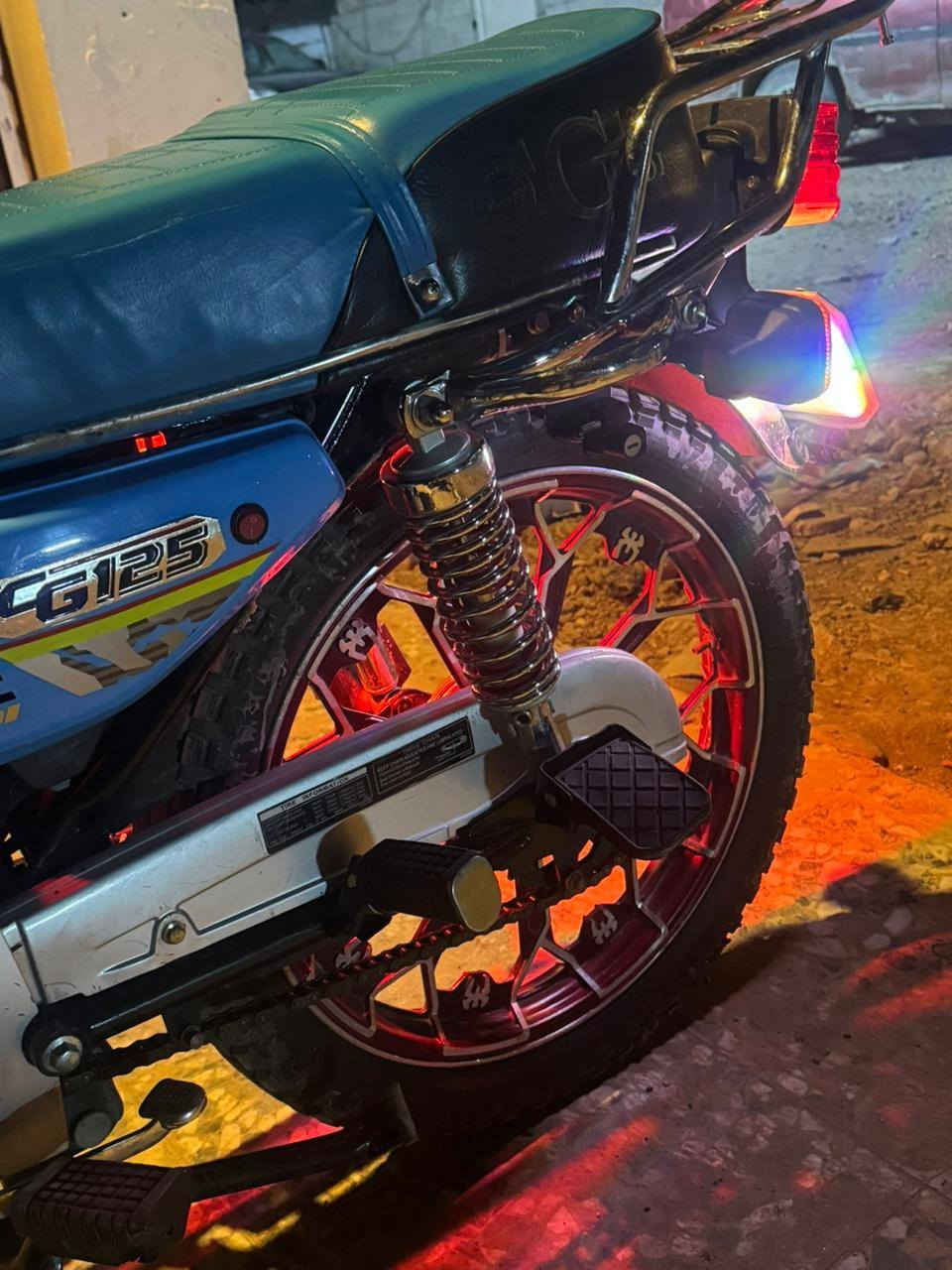 سلام عليكم شباب عندي هاي موديل 2023زيرو كفاله عامه ويل كب عنكبوت تايرات جوبلس كلشي بيها شغال زيرو مكينهاا اسبانه ماممدود عليهاا السعر 650 وبيها مجال بصيط مكاني بغداد قريب عله الشعب


**إذا كنت صاحب هذا الإعلان وتريد حذفه لأي سبب، رجاءا أرسل رسالة إلى الدعم الفني**