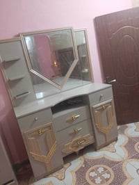غرفة • للبيع