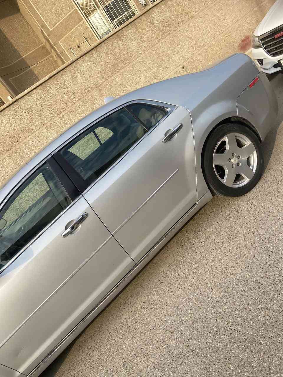 سلام عليكم بدون زحمه اقره المنشور قبل لا تتصل….
للبيع ماليبو موديل ٢٠١٢ خليجي رقم سليمانيه باسمي سنويتها مو ساقطه بدون حادث بيها فقط ربع الباب الخلفي مصبوغ بسبب شخوط مو حادث وبيها بالداير مال الجاملغ الخلفي بارد باقي السياره بدون حادث او صبغ كير مكينه جدد شادهن كهربائيات وضع شركة بدون اي جطل تخم تاير نص عمر نقصها صدر امامي خلفي رايدها ب٨٨ ورقه وبيها مجال بسيط
للتواصل *********** /متوفر واتساب ….
مكان السياره بغداد حي الجهاد👍
