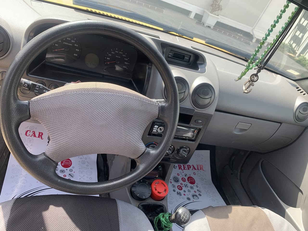 سلام وعليكم
سايبه 2013 للبيع كفاله عامه بس شويه بارد باب سائق فقط كير مكينه مكفوله سياره استلم شركه عندي ماشيه 57 حقيقي سعر 40 وبيها مجال للشراي شي بسيط 

مكان الامين الثانيه 

***********
