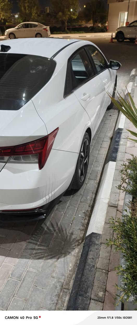 هيونداي النترا 2021 - وارد أمريكي - لوحات بابل 🏁
• سنة الصنع: 2021.
• المسافة المقطوعة: (46/ميل).
• المحرك: 4 سلندر، سعة 2.0 لتر.
• ناقل الحركة: أوتوماتيك AT (سلس جداً في القيادة).
• الأنظمة الذكية: فول مواصفات(عدا التبريد الخلفي) 
• نظام مانع التصادم الأمامي.
• نظام الحفاظ على المسار والقيادة شبه الذاتية.
• نظام رصد النقطة العمياء بالمرايا.
• اللوحات: بابل، السيارة مسجلة وباسمي، تحويل ثاني يوم.
الاستفسار الاتصال على( ***********) 
الواتساب (***********) 
*ملاحظة السيارة موجودة في كربلاء
