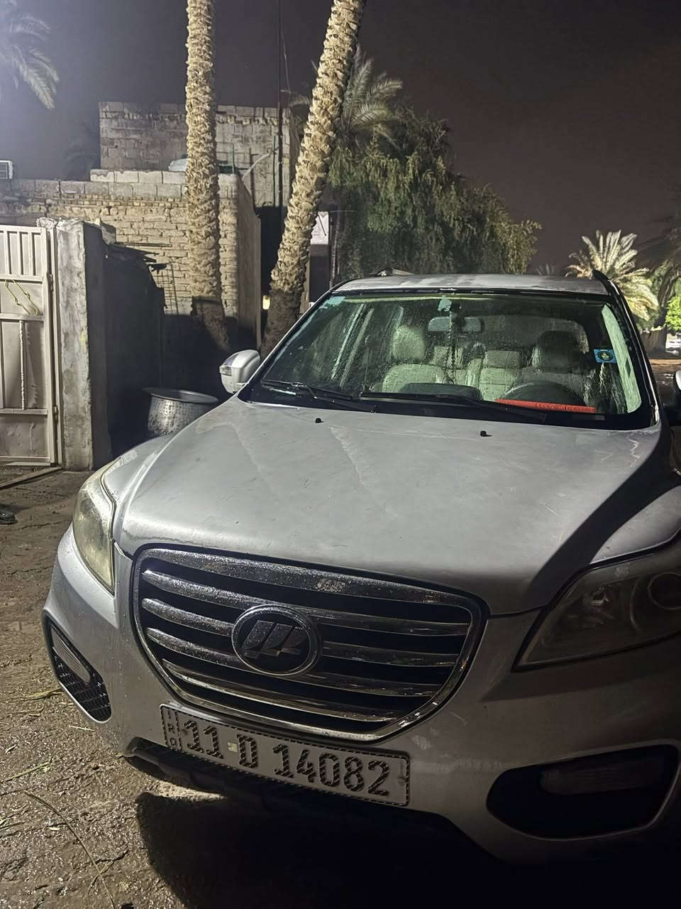 السلام عليكم ليفان x60 موديل ٢٠١٥ لون سلفر جاهزه سياره بيه جراد موضح بل صور بيه صبغ داير الجاملغ الخلفي  سياره بسمي هزه جديده وسنويه جديده ٢٠٣١ سياره حلوه دواخل نضيفه تخم تاير جديد حداديه جديده مكان السياره كربلاء طوريج سعر 58 وبيه مجال كلش قليل 

***********
