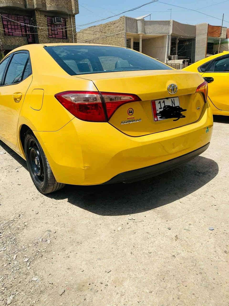 سلام عليكم للبيع كورله تكسي موديل 2019 مكينه 1800 خير من الله دوشمه جديده تبريد ثلج وارد امريكي حادثها جنطه مبدله وشويه من الحوض بس سعر 138 بيها مجال مكان بغداد رقم ***********
