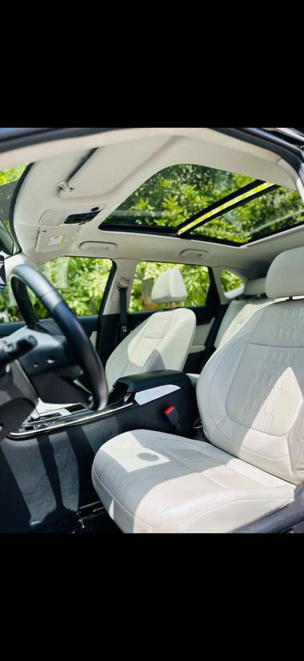 السلام عليكم كيا سلتوس 2024 خليجي وكاله (نم) اعلى فئه بالخليجي 
بصمه 
ترحيب اناره 
داخل جلد ابيض 
اناره داخليه 7 الوان 
كشنات تبريد 
بانوراما 
السياره خليجي مكفوله من الصبغ والضرر والشخوط ماشيه 35 الف فقط رقم اربيل بأسمي رايدها 173 بيها مجال قليل
مكان السياره الشالچيه 
للاتصال ***********
