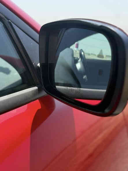 السلام عليكم دوج جارجر مديل 2017رالي كندي فول موصفات 
رادار جانبي فتحه سكف حساسات خلفي معروفه موصفات الرالي 
بيه باب مفتوحه مقسم اوبارد بلجاملغ الخلفي قليل مابين والباقي كفاله عامه ماشيه 136ميل السعر 235 وبيه مجال بسمي مداور ثاني يوم (***********)سياره احله من الصور
