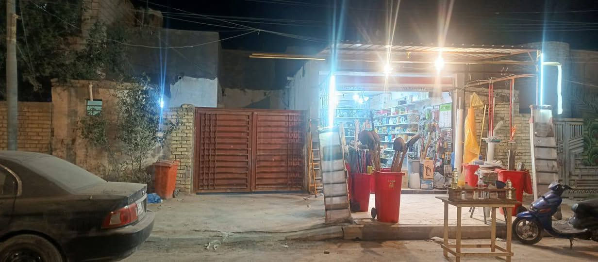 سلام عليكم بيت البيع م200 متر ناصريه مركز تضحيه شارع المشتل كافت الخدمات مدارس 6 شارع تجاري بيه محل مجره عرض الشارع 15متر بناء قديم توه مرمم يصلح السكن ستفسار ***********
