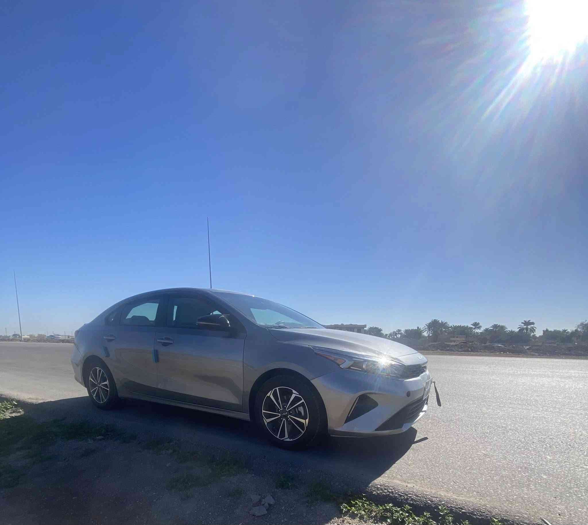 كيا فورتي موديل 2024وارد امريكي موصفات LXحادث جدا بسيط جاملغ فقط ومبدل نفس الون  تكدر اشوف الحاد من صور المزاد السعر 148 رقم الهاتف ***********
العنوان بغداد
