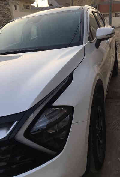 سبورتج وارد كوري غاز فقط موديل 2024 محرك 2000 بصمه تشغيل عن بعد شاشه متصله كشنات تبريد تدفئه بيه صبغ باب خلف السائق فقط. مرقمه قادسية ب اسمي السعر 227 للاستفسار ***********
