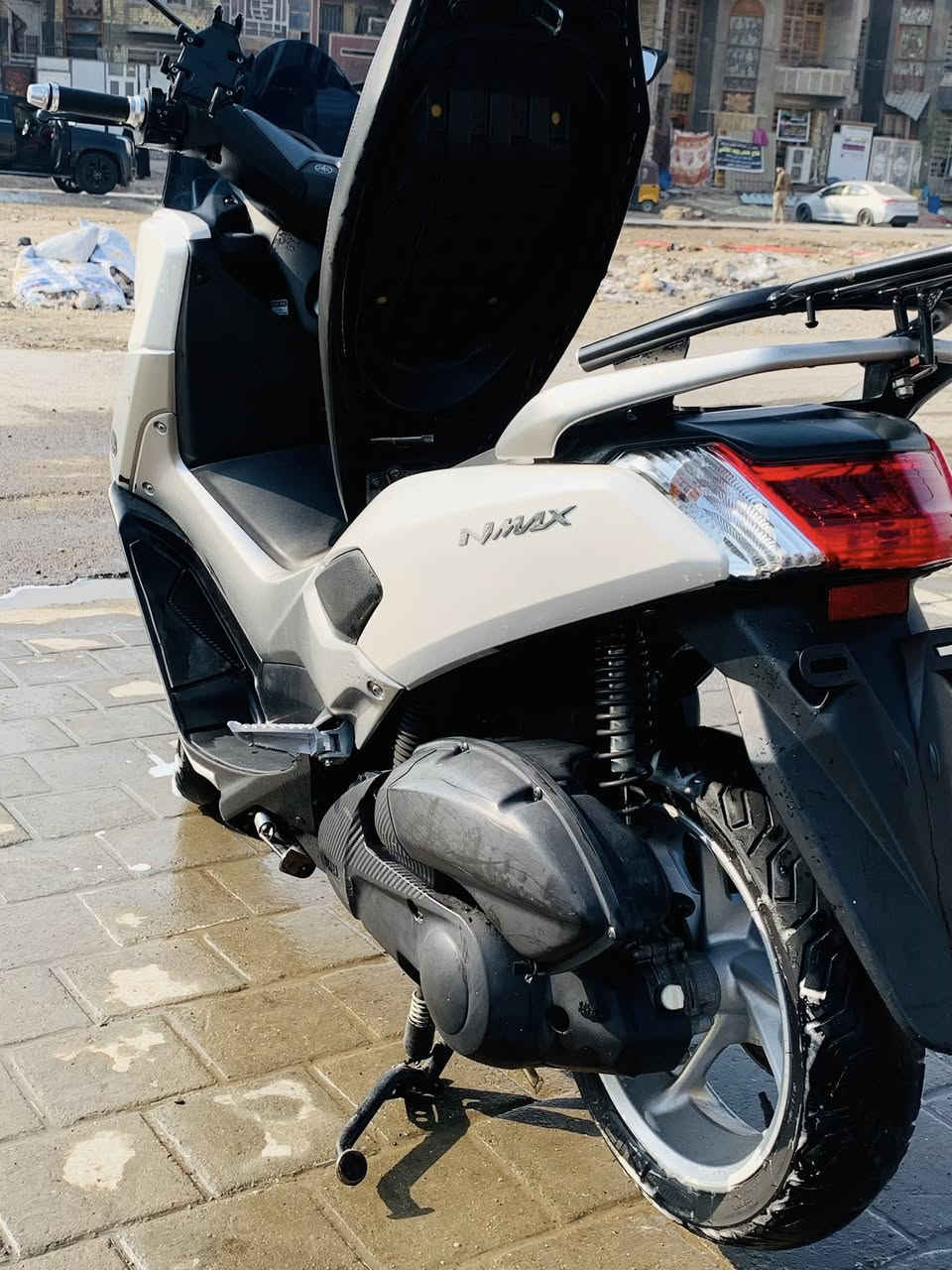 سلام عليكم دراجه ان ماكس ياباني مكينه 155 cc المرغوب استان كهرباء حساس Apsدراجه على ايدي بانزين كله محسن دهن اصلي بشرط ابيعلك كفاله عامه دراجه مال جناي الله شاهد السعر 12 ونص 
***********
