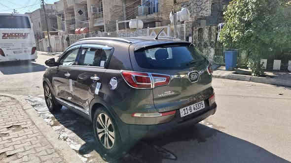 السلام عليكم اخوان عندي سياره سبورتج الموديل 2012  خليجي سياره مكفوله من حادث فور ويل فول مواصفات عدا البصمه بيها جاملغ وبنيد صبغ اثر جراد فقط ولباقي مكفول بسمي رقم جديد رقم بغداد كامرا حساسات سياره جديده معنه الكلمه ماشيه ١٤١ العنوان بغداد السعر 131 وبيه مجال قليل الاستفسار ***********
