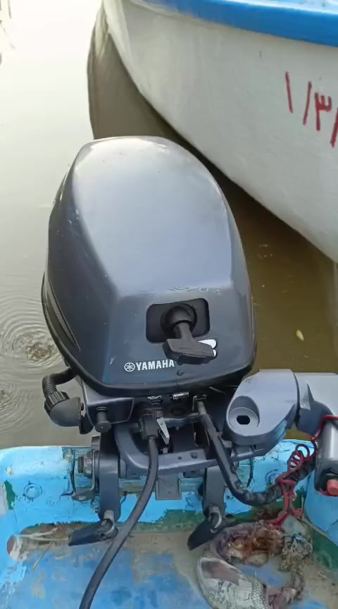 سلام عليكم مكينه 8ياماها ياباني فورستروك شفت طويل عله وضع الشركه مامفتوح برغي  عنواني كربلاء رقم الهاتف ***********
