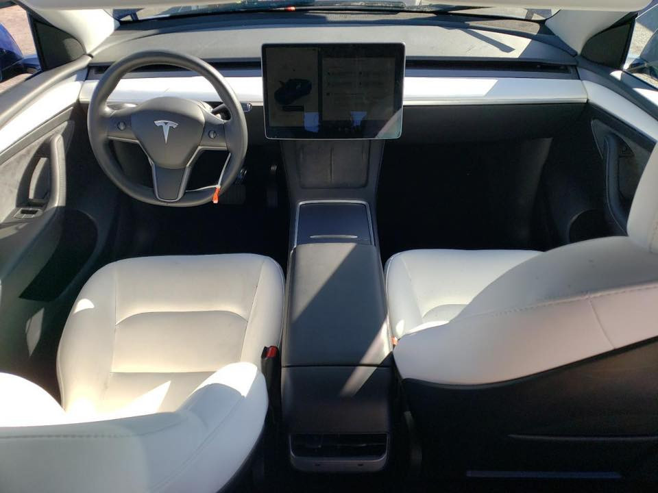 السلام عليكم للبيع تسلا y 2024 ازرق داخل ابيض بدون ايرباك ضرر خلفي كما موضح بالصورة موجودة حاليا بالحرة وصلت السعر المطلوب 14200$
للاستفسار اكثر الاتصال على الرقم 
***********
