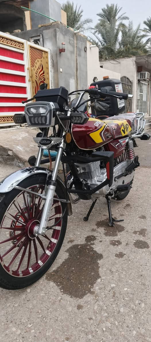 يا الله سلام عليكم دراجة سيفان موديل 25 ضاغطة وزنجيل مكفولة كفالة عامة من الشخطة جديدة عارضها 775بيهة مجال لشراي مكاني جسر خرنابات لتواصل ***********
